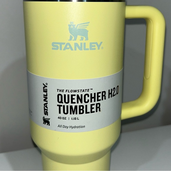 Stanley Exclusive Pomelo Yellow 40oz StainlessSteel Quencher H2.0 Tumbler - Picture 3 of 8